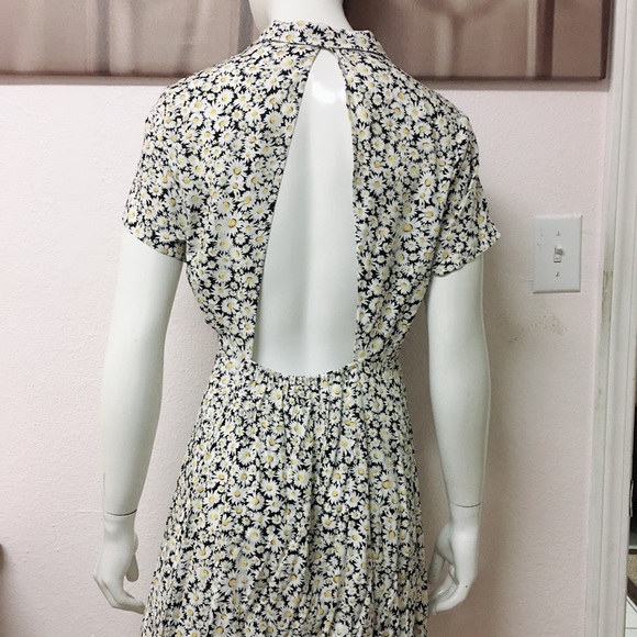 🆕✨ NWT Sunflower Open Back Dress - Picture 4 of 8